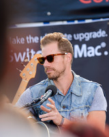 Plain White T's Play at Mac Mall