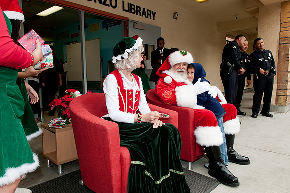 Leo Politi Elementary School, LAPD, Santa and Mrs. Claus - 2012