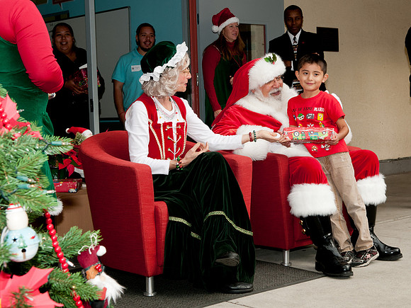 Leo Politi Elementary School, LAPD, Santa and Mrs. Claus - 2012