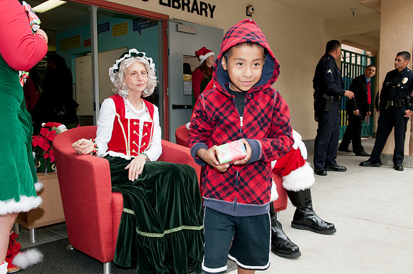 Leo Politi Elementary School, LAPD, Santa and Mrs. Claus - 2012