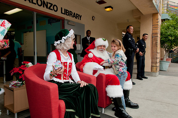 Leo Politi Elementary School, LAPD, Santa and Mrs. Claus - 2012