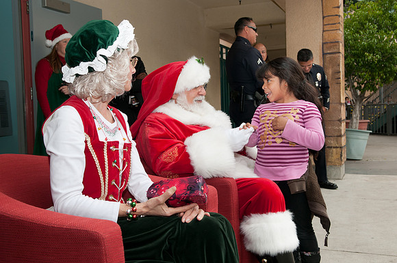 Leo Politi Elementary School, LAPD, Santa and Mrs. Claus - 2012