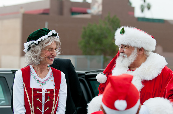 Leo Politi Elementary School, LAPD, Santa and Mrs. Claus - 2012