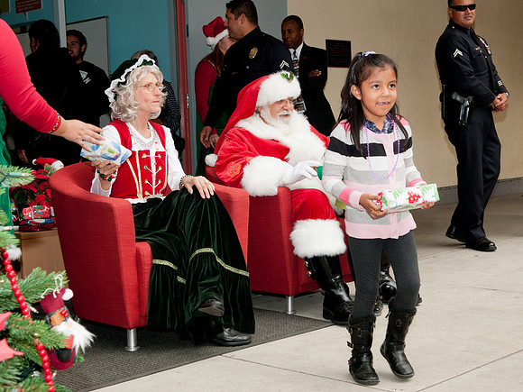 Leo Politi Elementary School, LAPD, Santa and Mrs. Claus - 2012