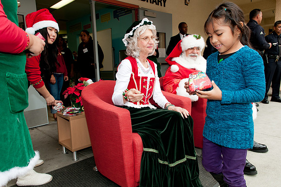 Leo Politi Elementary School, LAPD, Santa and Mrs. Claus - 2012