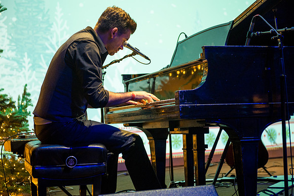 95.9 The Fish Christmas Concert - 2014