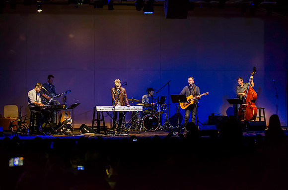 95.9 The Fish Christmas Concert