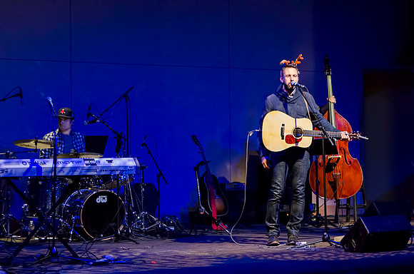 95.9 The Fish Christmas Concert