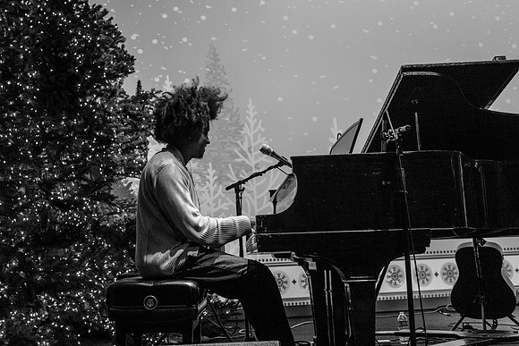 95.9 The Fish Christmas Concert - 2014