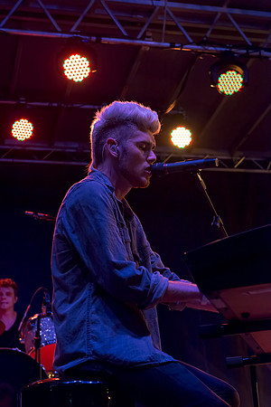 Colton Dixon - FishFest 2014