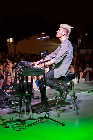 Colton Dixon - FishFest 2014