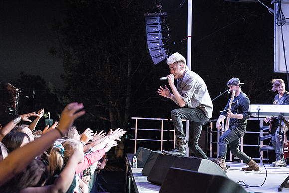 Colton Dixon - FishFest 2014