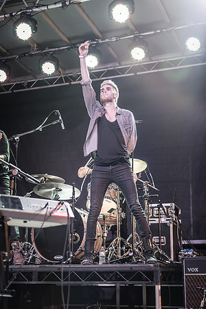 Colton Dixon - FishFest 2014