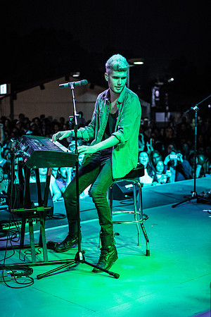 Colton Dixon - FishFest 2014
