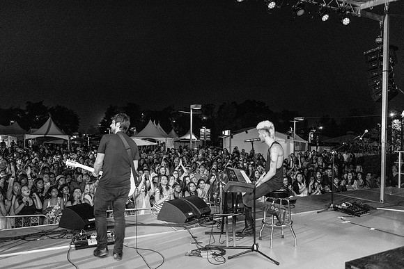 Colton Dixon - FishFest 2014