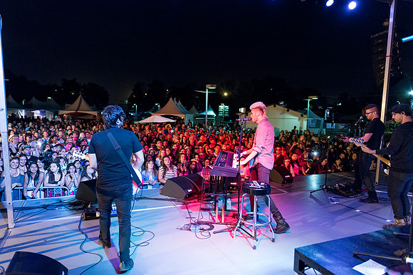 Colton Dixon - FishFest 2014