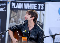 Plain White T's Play at Mac Mall