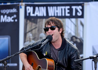 Plain White T's Play at Mac Mall